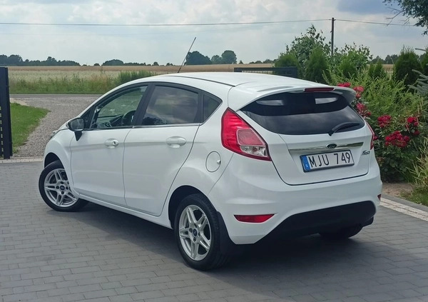 Ford Fiesta cena 26000 przebieg: 131585, rok produkcji 2013 z Chełmno małe 436